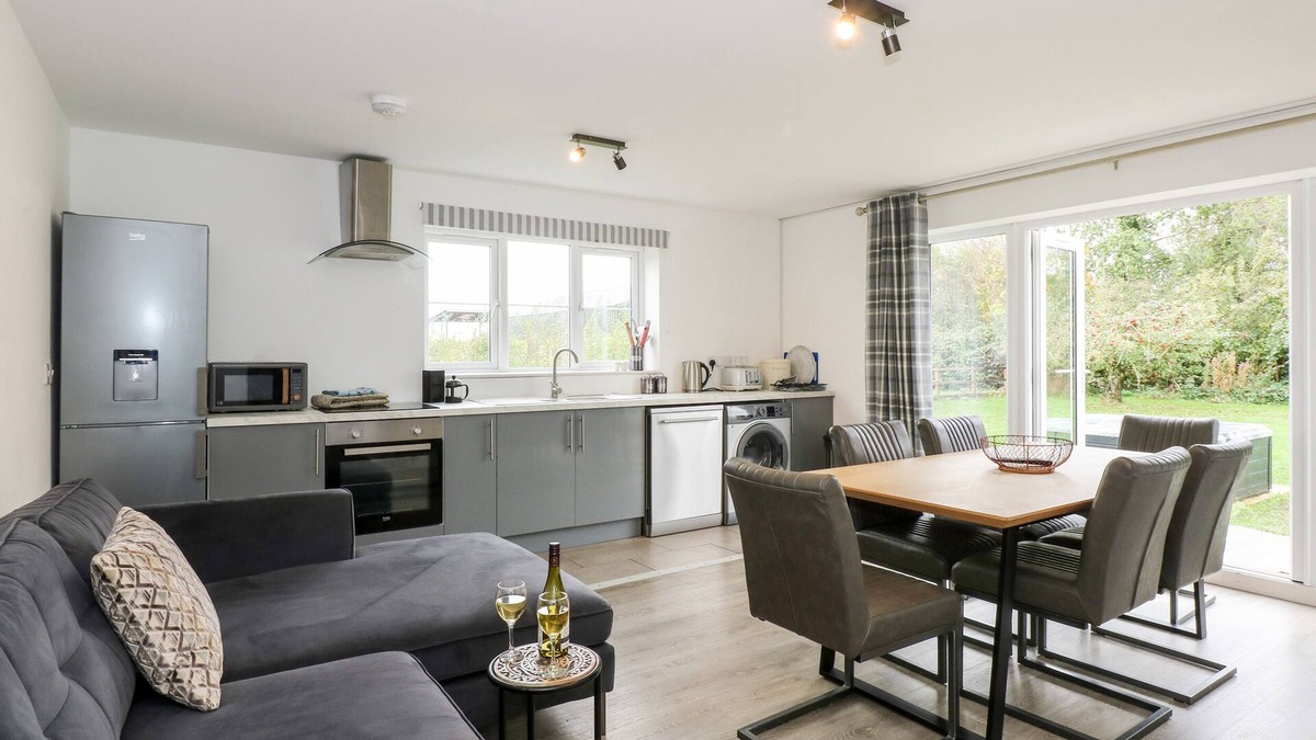 Wisbech Cottage | The Apple Shed