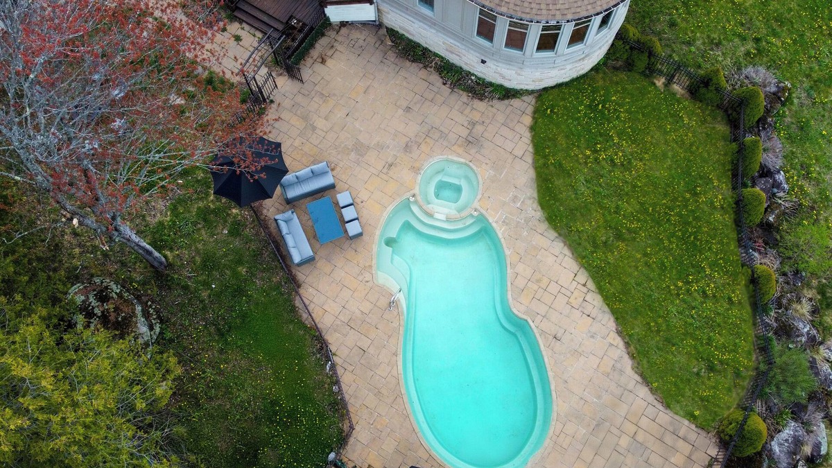 La Riviere-du-Nord Regional County Municipality Ski Chalet | The Aquatic Haven | Spa | Pool | Cinema | BBQ