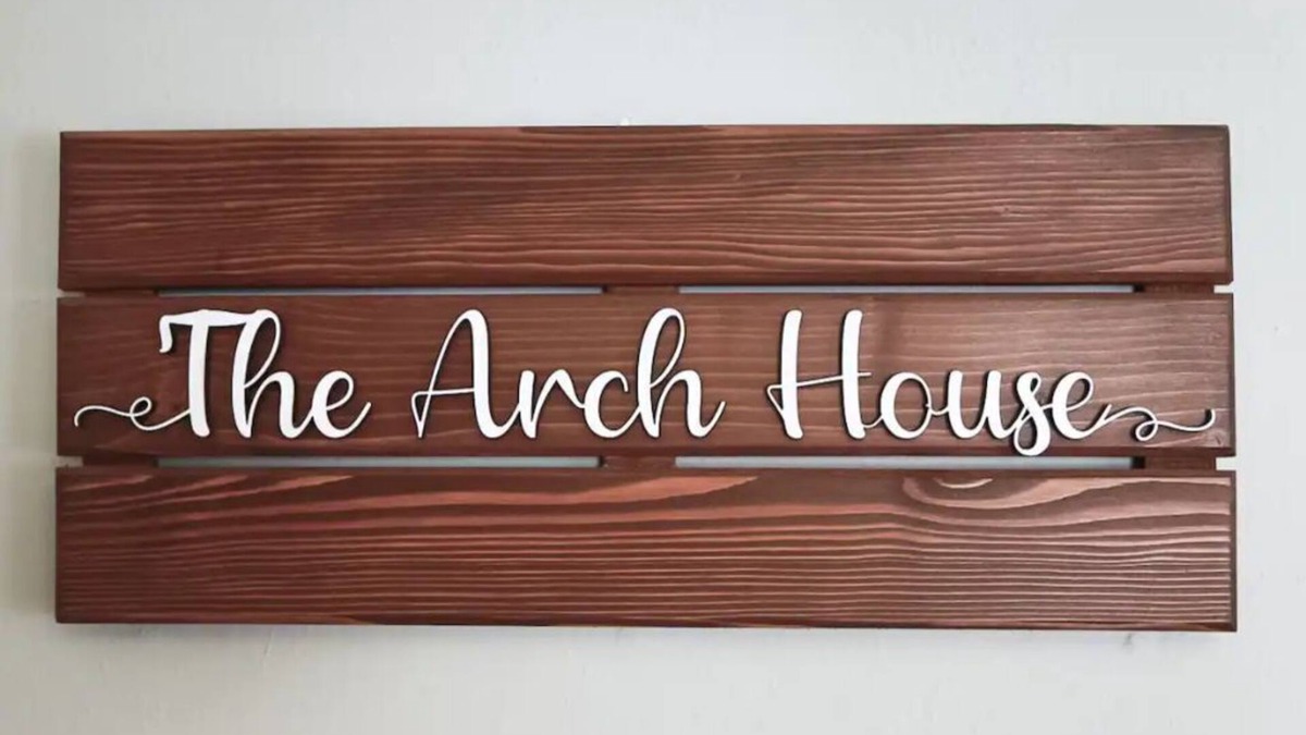 Faribault House | The Arch House