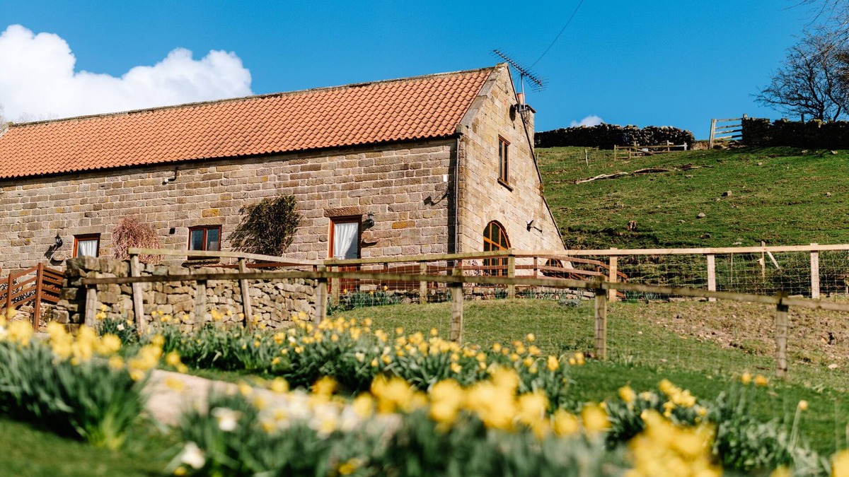 North York Moors National Park Cottage | THE ARCHES, pet friendly, character holiday cottage in Farndale