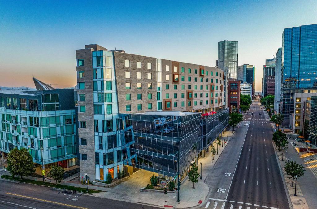 Golden Triangle Hotel | The Art Hotel Denver, Curio Collection by Hilton