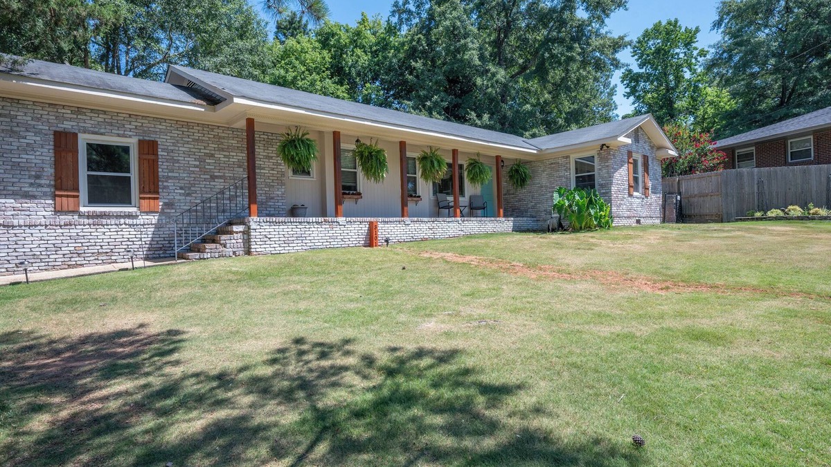 Fortson House | The Art House: Stylish Retreat N. Columbus. Perfect for Ft Benning celebrations!