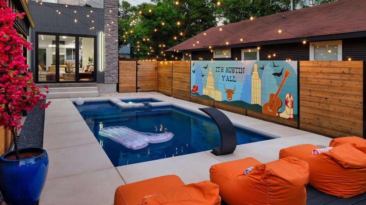 Chestnut House | The ArtHaus - Pool, Sauna, Hot Tub & Private Gym
