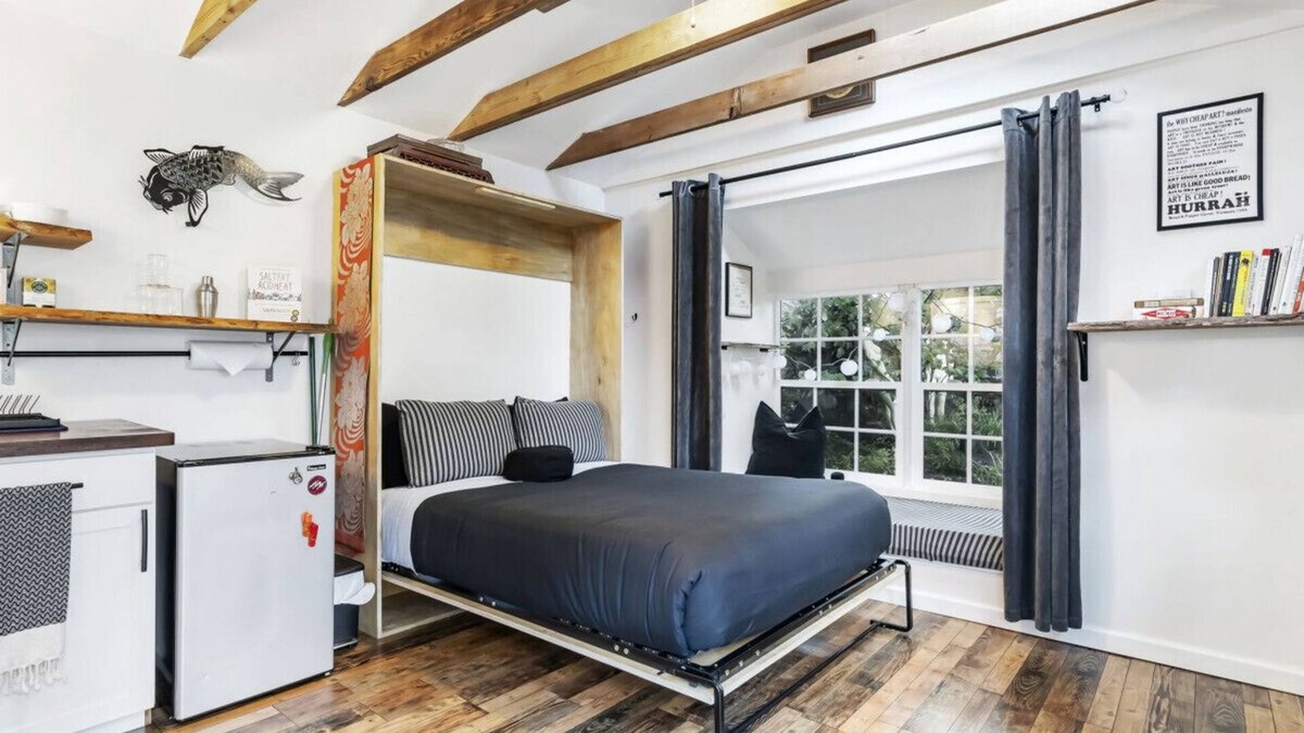 Woodstock Cottage | The Artist's Garden - Tiny Studio Cottage