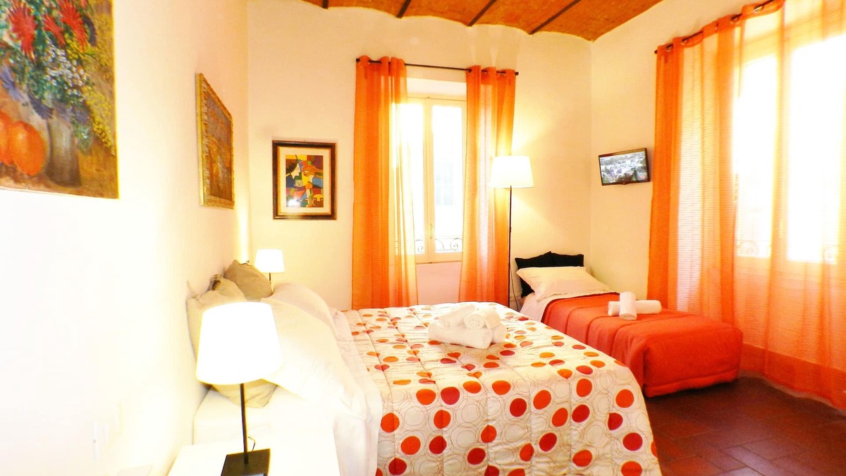 San Lorenzo Apartment | The Artist's House, 6 People, 3 Floor, 70 square meters