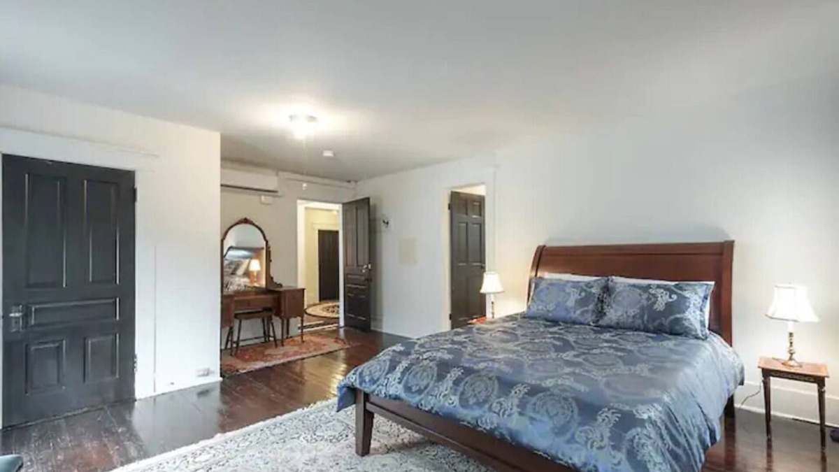 Thornhill House | The Arundel Room in historic Holladay House
