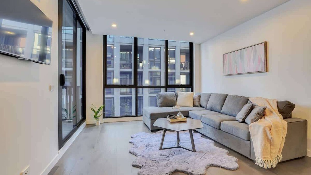 Flemington Apartment | The Ascot - Brand New Luxurious Flemington Apt