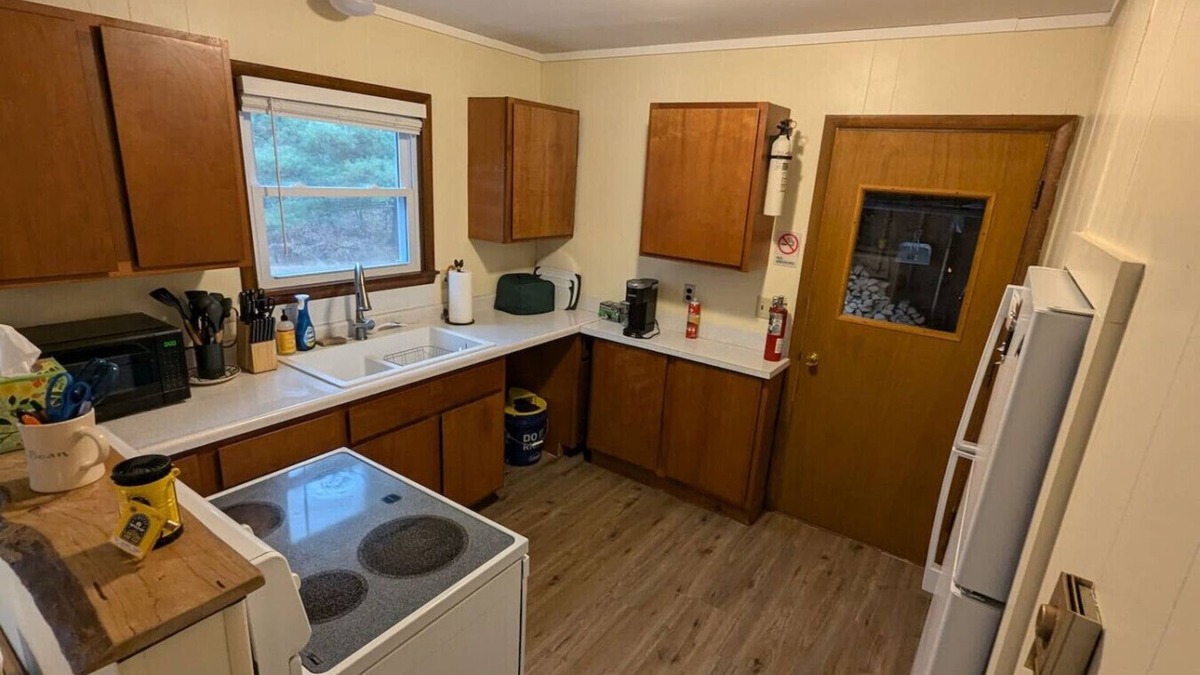 Herron Cabin | The Atwood Lodge | Secluded Cabin in Curran MI