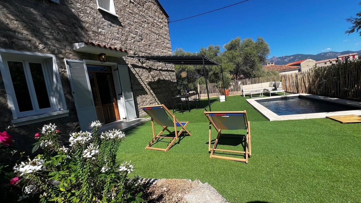 Figari House | THE AUTHENTIC CHARM OF A STONE HOUSE WITH PRIVATE POOL