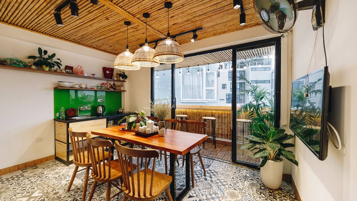 Truc Bach Hostel | The Autumn Homestay-Green Room- cozy, central in Ha noi, 50m to the West lake