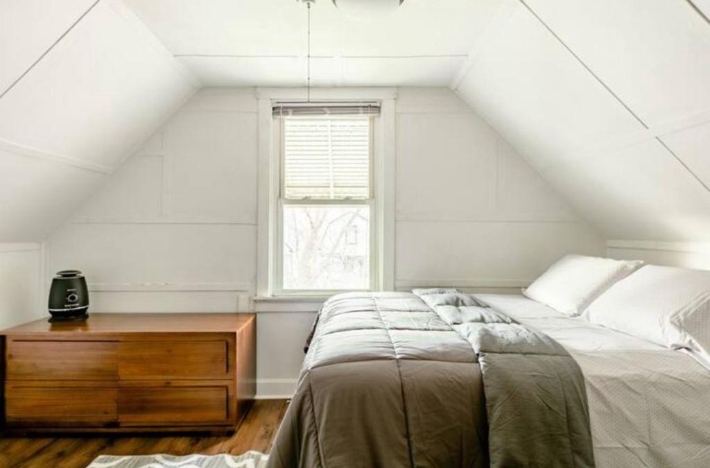 Irving Park East Apartment | The Avondale Attic
