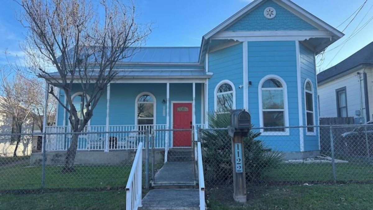 Government Hill House | The Azure Charm — Amazing 3BR 2BA Home by the Pearl District & Fort Sam Houston