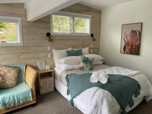 Tapu House | The Bach at Tapu - Family & Fisherman's Paradise