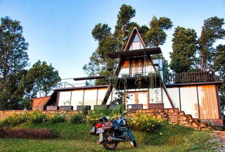 Imbulpe Hotel | The Backyard Balangoda