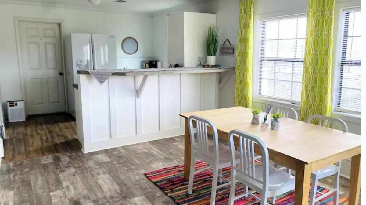 Batesville House | The Backyard Bungalow