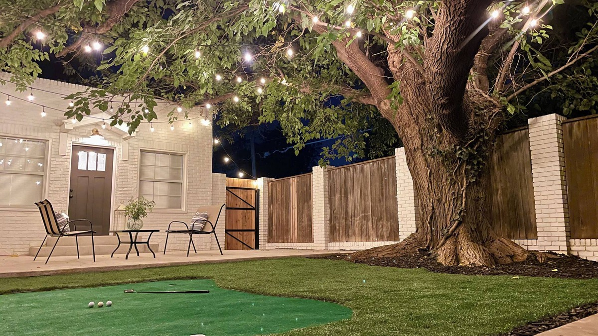 Heart of Lubbock House | The Backyard Luxe 1 bed/1 bath - Near TTU