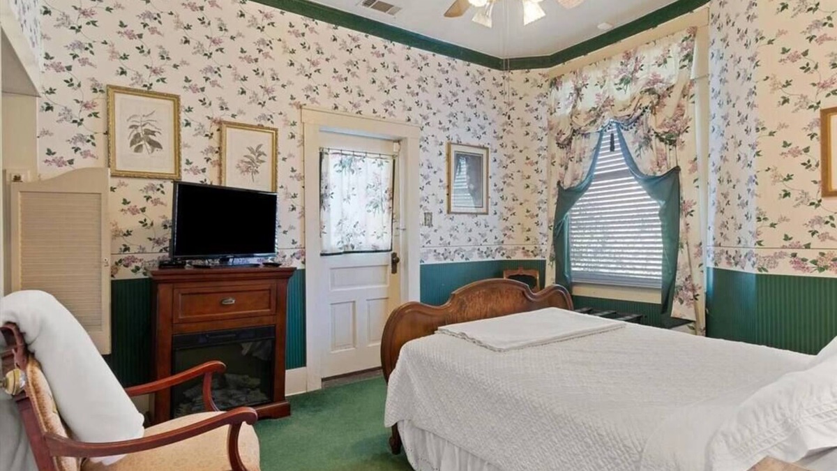 Bonham House | The Bailey Inglish Suite at Four Winds