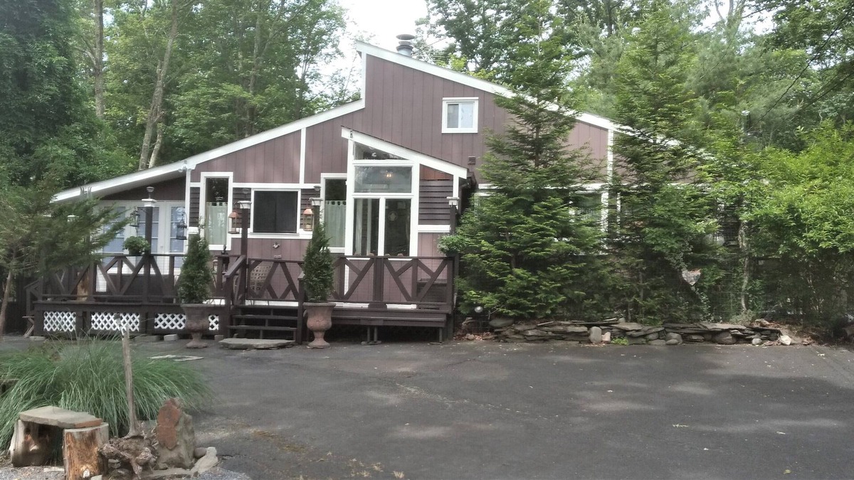 East Stroudsburg Ski Chalet | The Bamboo House.....