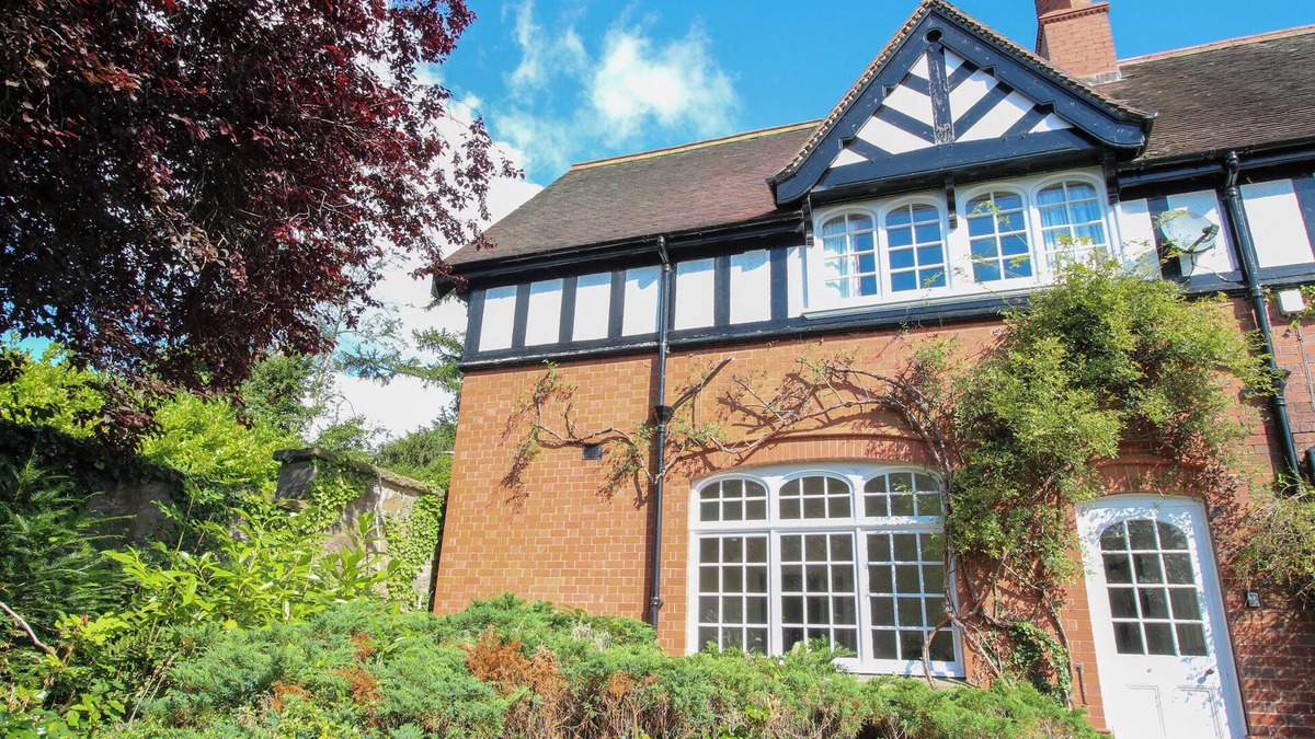 Church Stretton Cottage | THE BANK HOUSE ANNEXE, family friendly in Church Stretton
