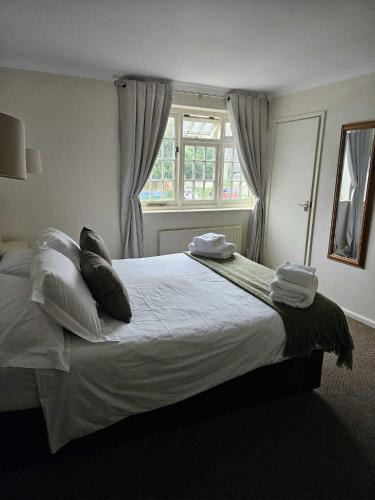 Barford St Martin Hotel | The Barford Inn
