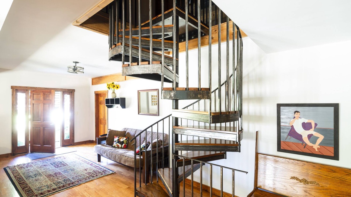 Pomona Cabin | The Barn: A Unique Stay in a Converted Barn on the SI Wine Trail!