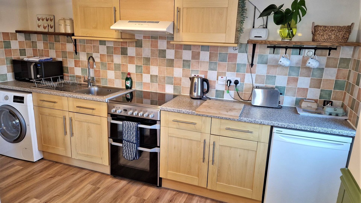 Ivinghoe Cottage | The Barn - an one bedroom (larger) that sleeps 2 guests in 1 bedroom