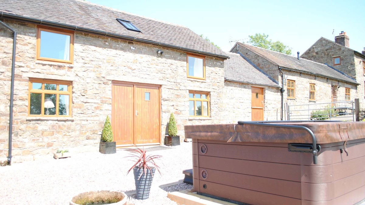 Leek House | The Barn at Brambles Farm