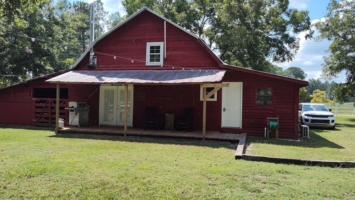 Metter Other | The Barn at Canoochee Farms (23 miles from Statesboro and GSU)
