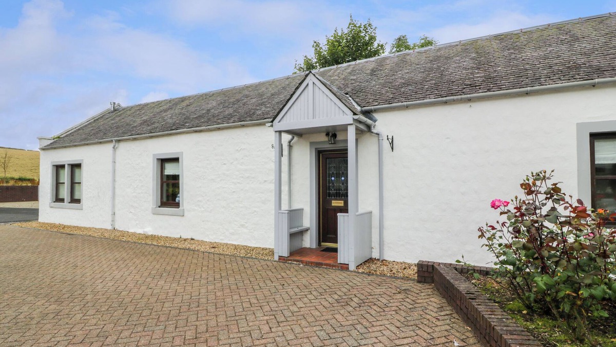 Mauchline Cottage | THE BARN AT DALDORCH, country holiday cottage in Tarbolton