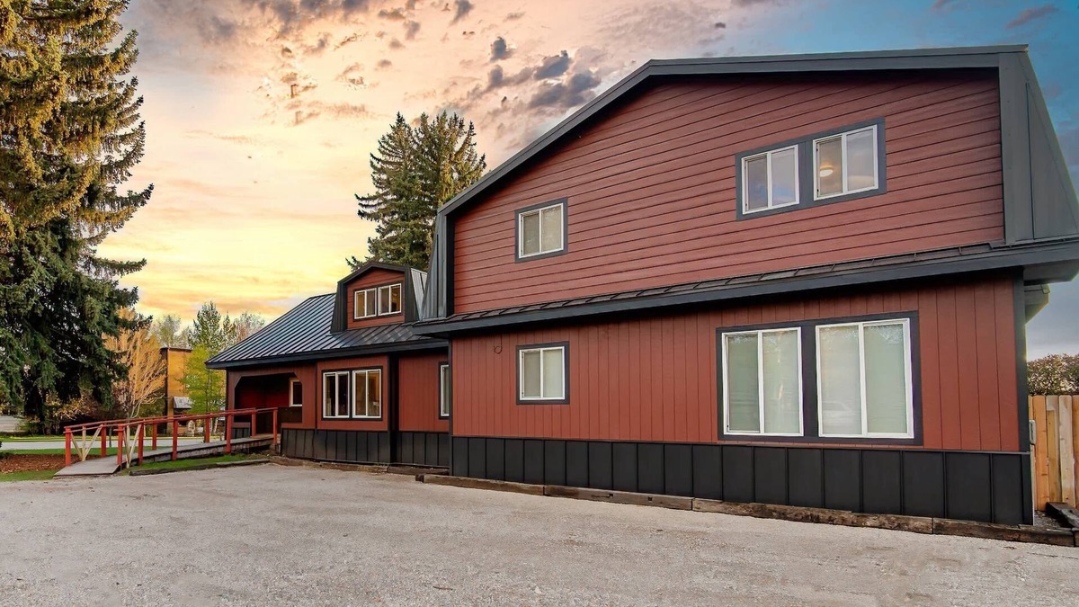 Driggs House | The Barn Driggs – Huge, Newly Renovated Retreat
