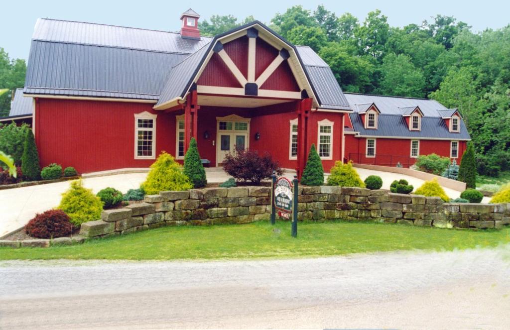 Millersburg Bed & Breakfast | The Barn Inn Bed and Breakfast