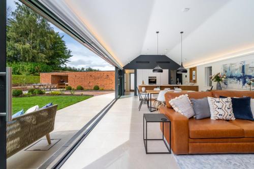 Kelmarsh House | The Barn : Luxury Indoor/Outdoor Countryside Bliss