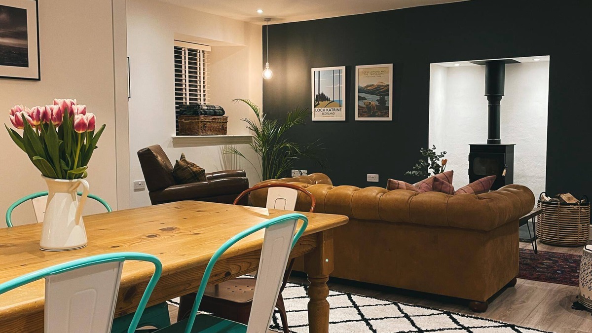 Balfron Apartment | The Barn, two bedroom, two-storey accommodation
