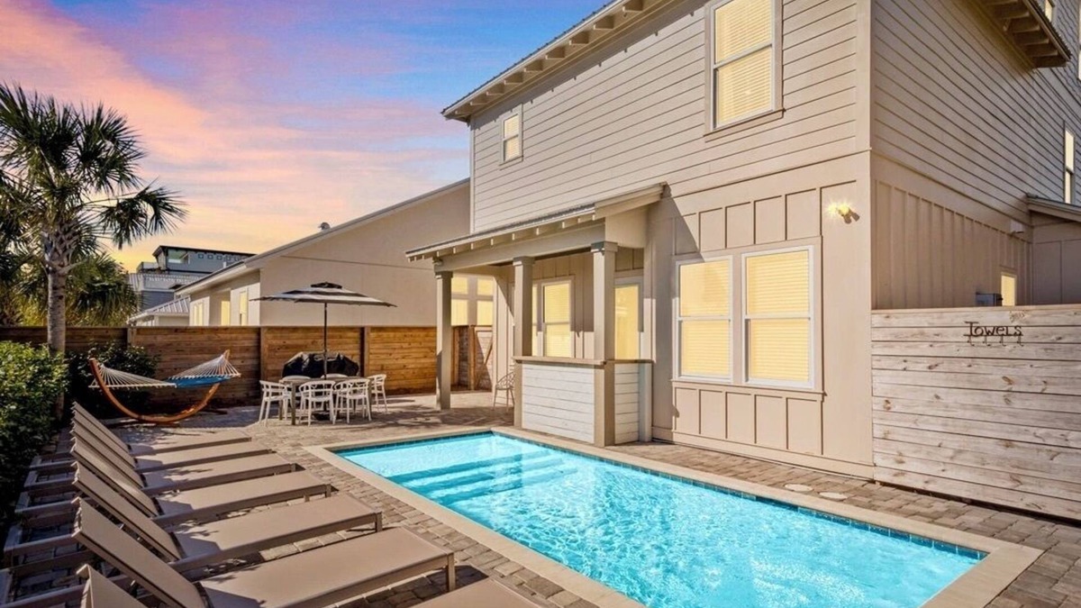 Miramar Beach House | The Barnacle: Private beach steps away, Heated pool, Golf cart, Game room, Bunks