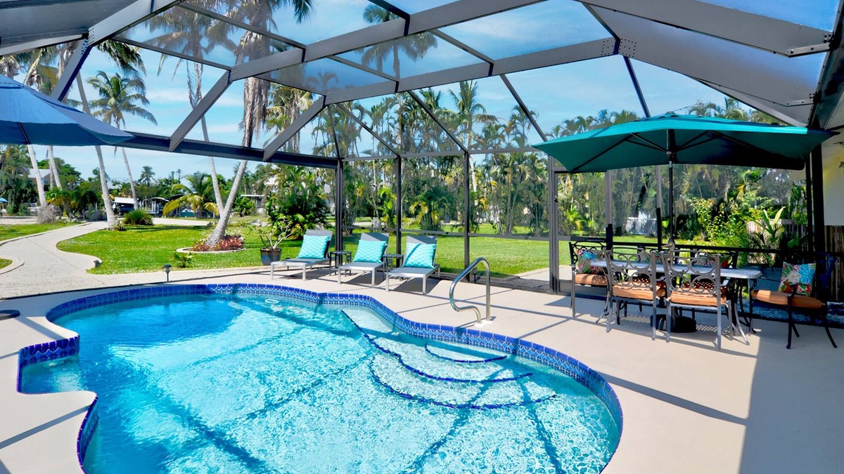 Bokeelia House | The Barrancas Barnacle! A Private Canal-Front Island Oasis w/Dock, Sleeps 10