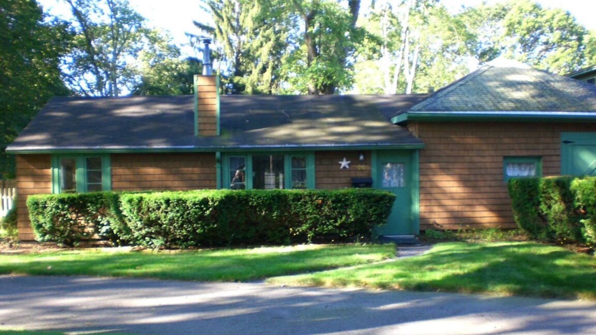 Barrington Cottage | The Barrington Cottage -all on one level! Your home away from home.