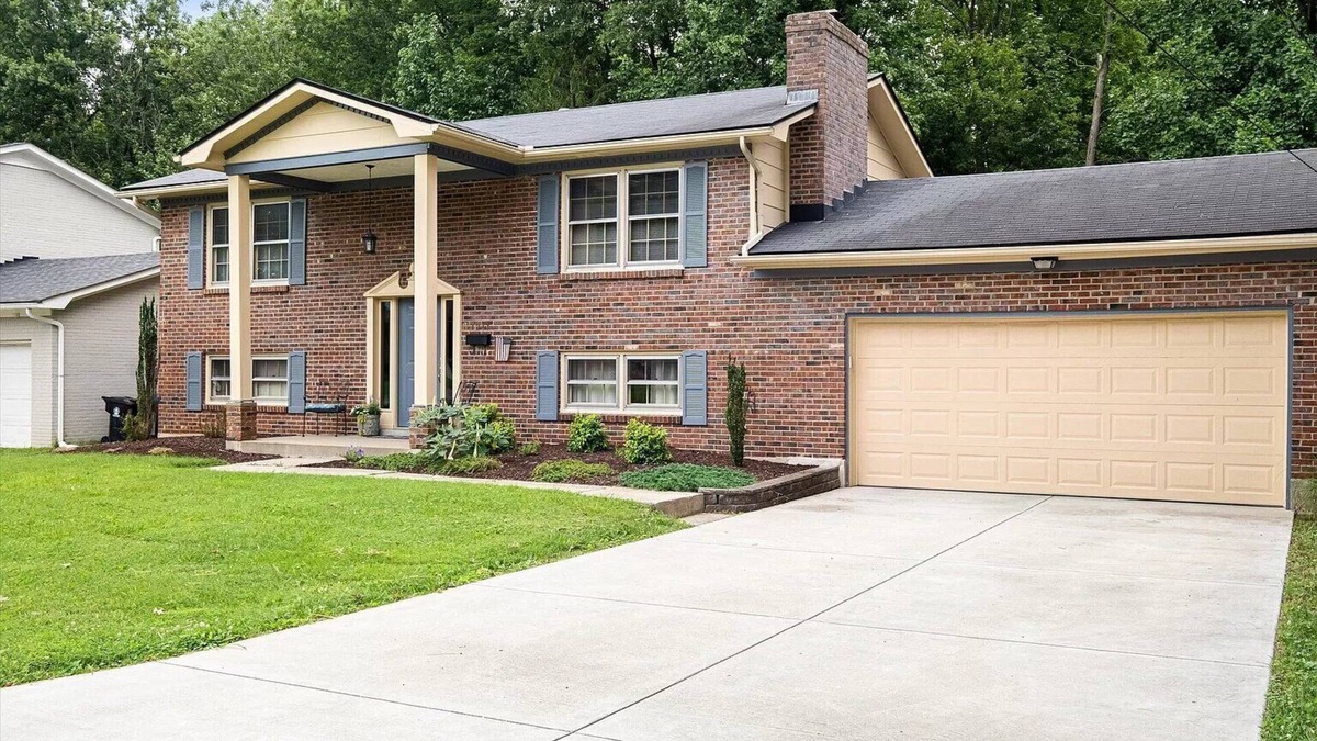 Auburndale House | The basement space nestled in a charming neighborhood and close to all amenities