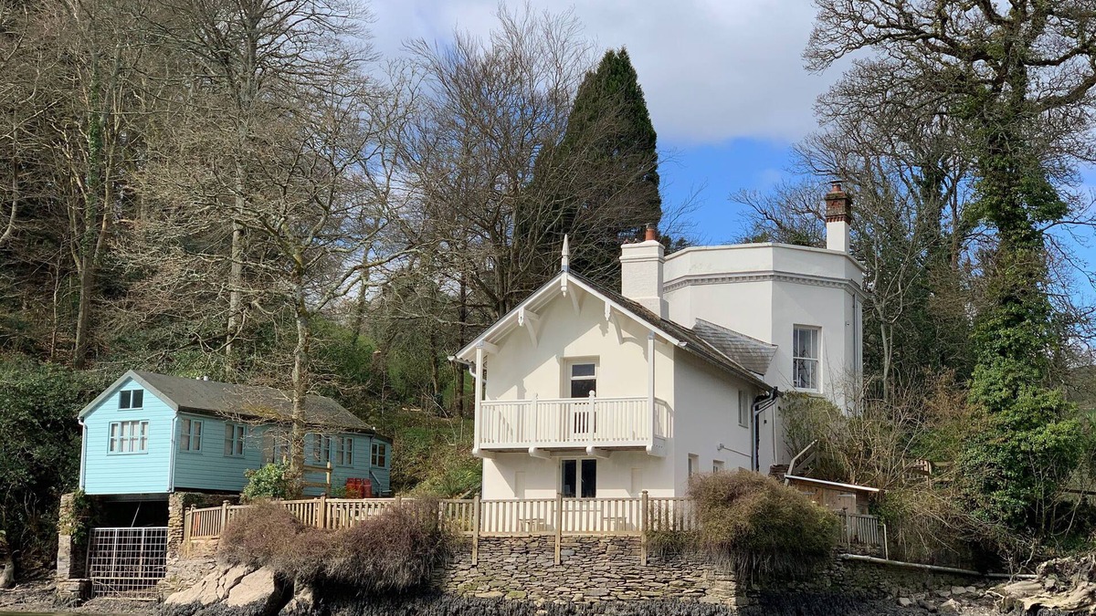 Totnes Cottage | THE BATHING HOUSE, family friendly, with pool in Ashprington