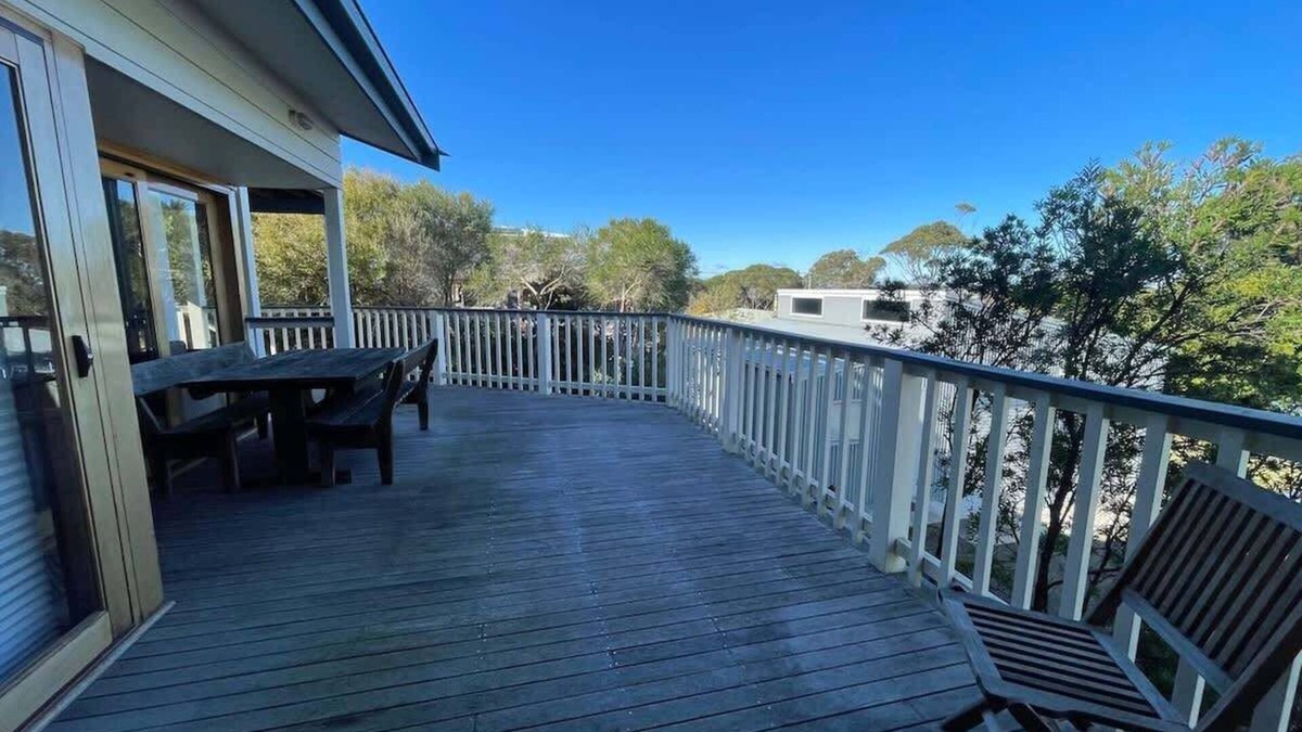 Bawley Point House | The Bawley Hideaway - coastal home with fireplace