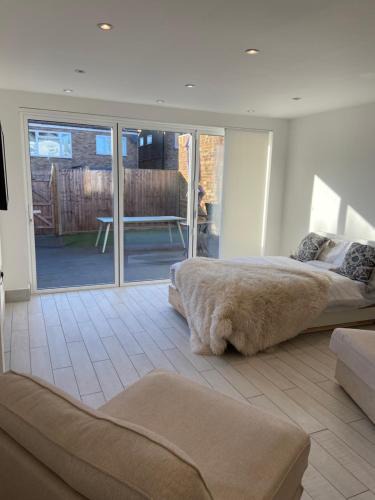 Hale Apartment | The bay apartment