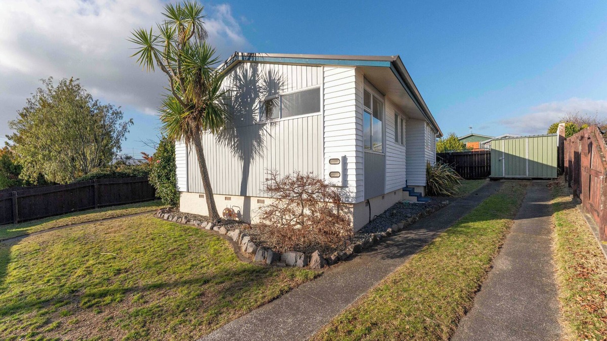 Richmond Heights House | The Bay Breeze Retreat - Two Mile Bay Stay