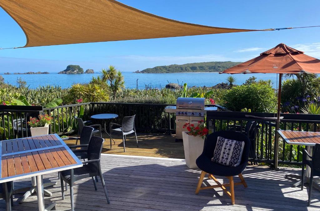 Cape Foulwind Cabin | The Bay House Beachfront Accommodation