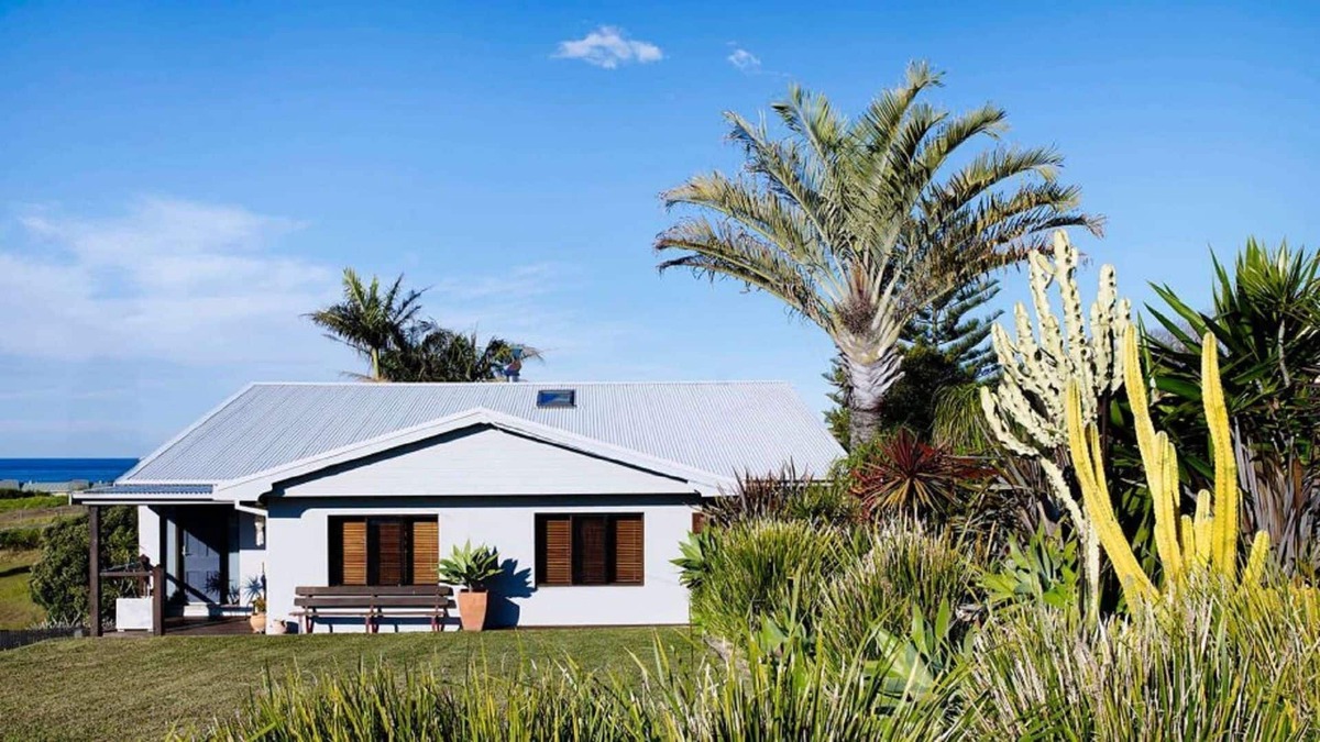 Catherine Hill Bay House | The Bay On The Central Coast by Contemporary Hotels