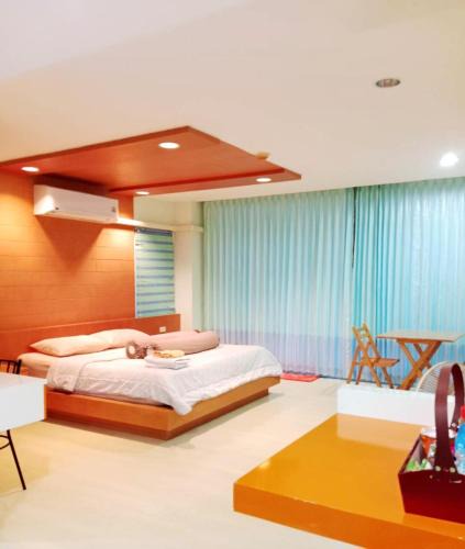 Ban Bang Saen Apartment | The Beach Bangsaen Condo 327-27