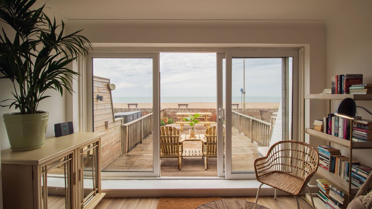 Seaford Cottage | The beach box - a houses that sleeps 6 guests in 3 bedrooms