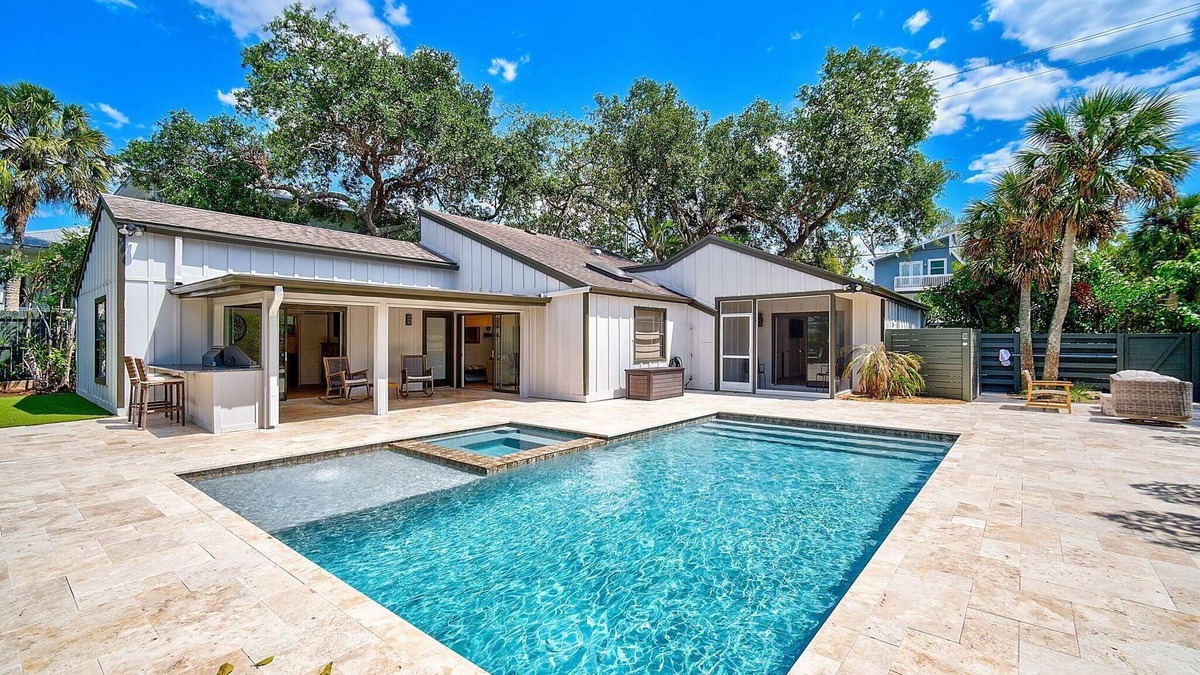 Bay Isle House | The Beach Bungalow Siesta Key - 205