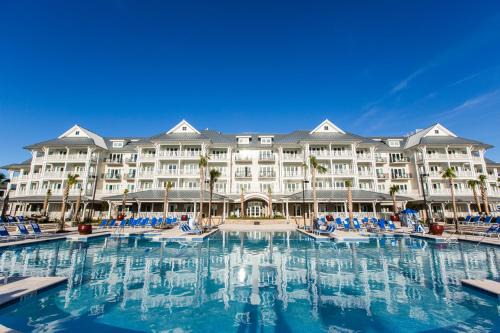 Charleston Harbor Resort | The Beach Club at Charleston Harbor Resort and Marina