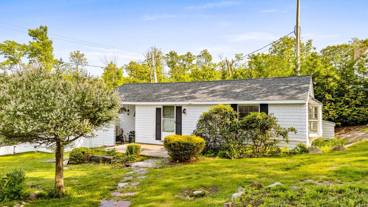 Cohasset Cottage | The Beach Cottage at Sandy Cove: Serene Retreat