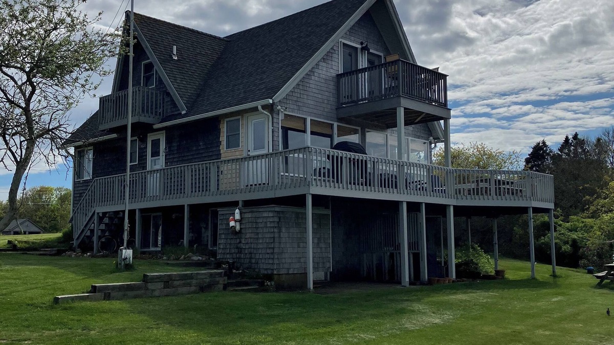 Block Island House | The Beach Haven House with spectacular views!