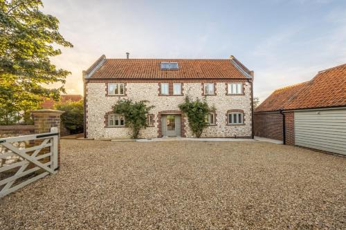 Brancaster House | The Beach House B